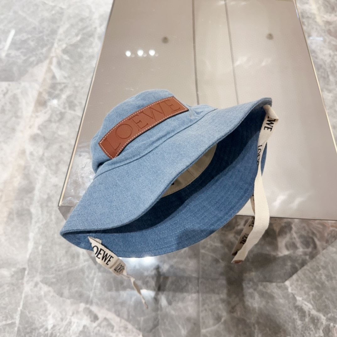 Loewe Caps